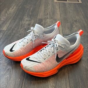 Men’s Nike Invincible Run 3 - Size 11.5 - Gray and Orange - Good Condition